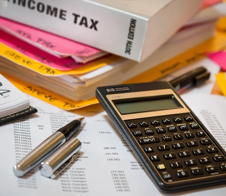 How to Figure Out Pay After Taxes in Canada in 2026